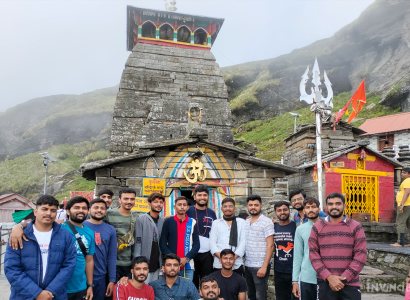 Group of trekkers at Tungnath Temple on Chopta tungnath Chandrashila Trek